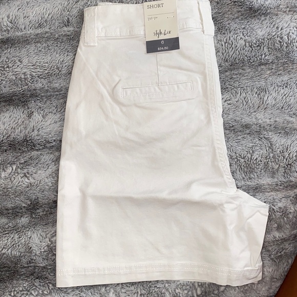 High Rise Short - Picture 3 of 3